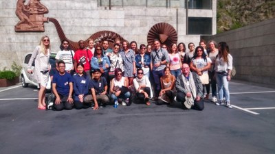 Els participants de l’Art Camp visiten el Museu de l’Electricitat